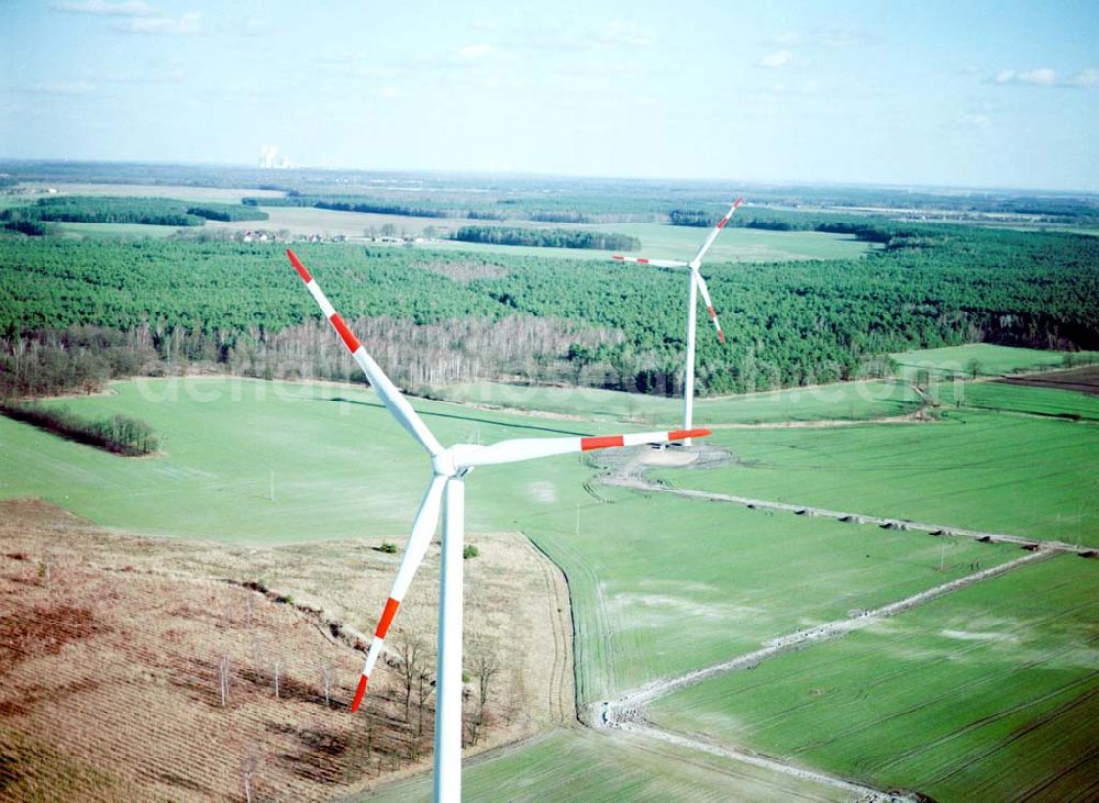 Aerial photograph Woschkow / BRB - Windkraftpark Woschkow in Brandenburg mit 4 Anlagen vom Typ MD 70. REpower Systems AG -Hauptverwaltung- Flughafenstrasse 54 D-22335 Hamburg Datum: 31.03.2003