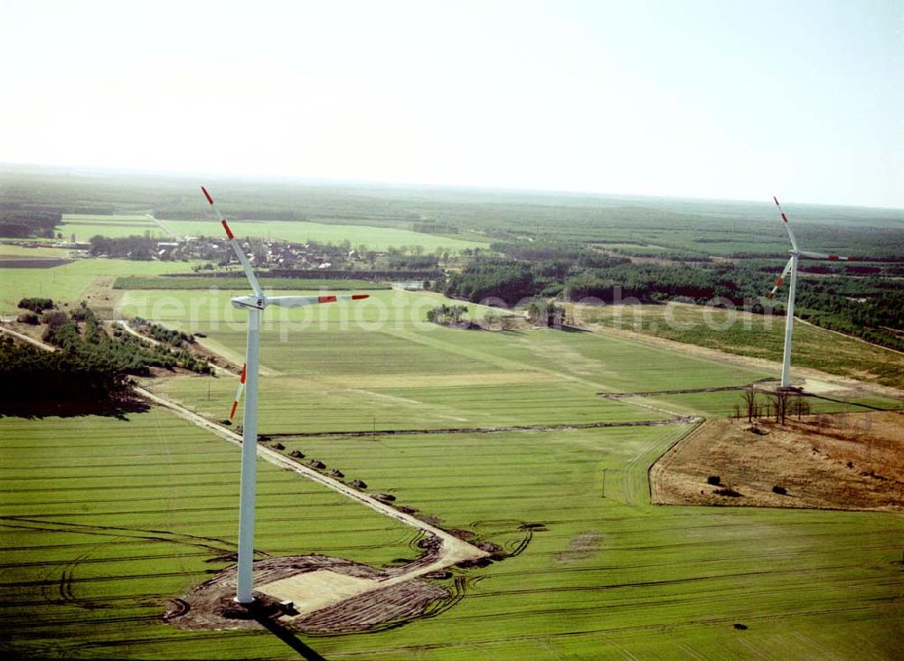 Aerial photograph Woschkow / Brandenburg - Windkraftpark Woschkow in Brandenburg mit 4 Anlagen vom Typ MD 70. REpower Systems AG -Hauptverwaltung- Flughafenstrasse 54 D-22335 Hamburg Datum: 31.03.2003