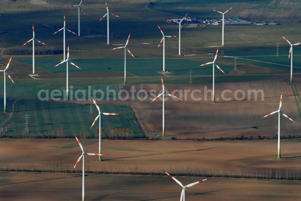 Dorna from above - Blick auf den Windpark / die Windräder von Dorna, direkt an der Bundesstrasse 182 geleden. Dorna gehört der Verwaltungsgemeinschaft Kemberg an. Kontakt: Verwaltungsgemeinschaft Kemberg, Burgstr. 5, 06901 Kemberg, Tel. 034921 71-0, 034921 71-120, E-Mail: info@vwg-kemberg.de,