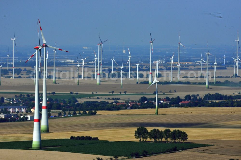 Aerial photograph Löbitz - Wind turbines of the wind power plants on fields at Loebitz in the state of Saxony-Anhalt