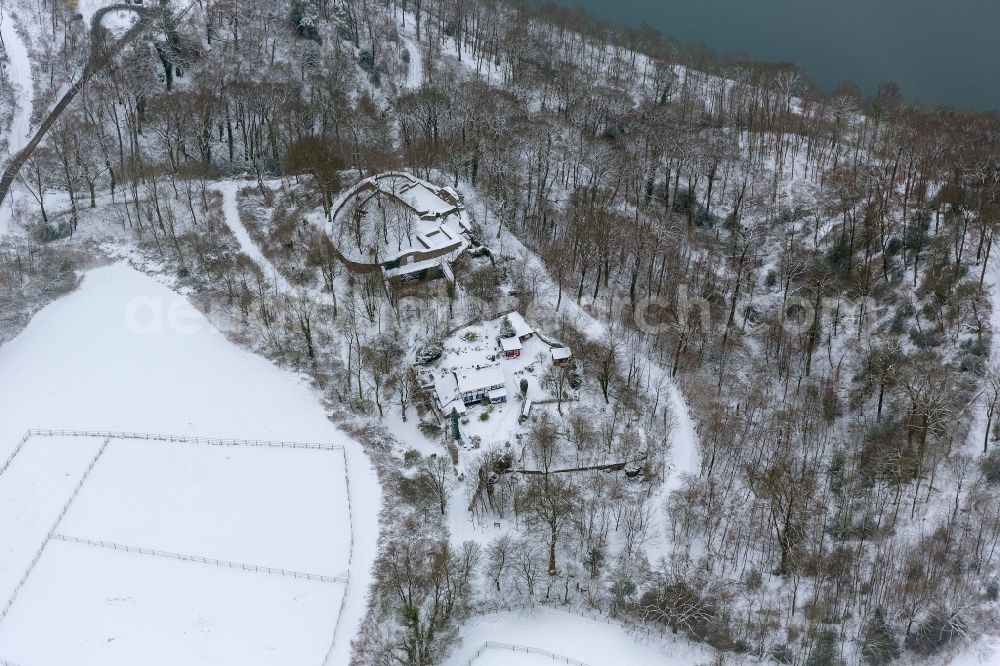 Aerial photograph Essen - Winter - landscape of ruins in New Isenburg Bredeney district in Essen in North Rhine-Westphalia