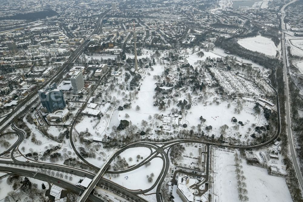 Dortmund from the bird's eye view: Winter - Aerial view of the brain area on the main road to Ardeystraße L684 with bridges in Dortmund in North Rhine-Westphalia