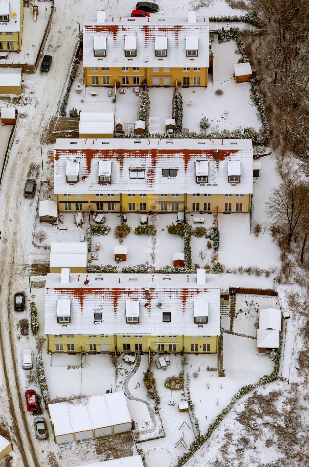 Velbert from the bird's eye view: Winter view of the city series - houses - settlement Zum Kannenbach in Velbert in the Ruhr in North Rhine-Westphalia NRW