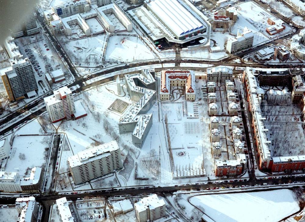 Aerial image Berlin - Kreuzberg - Winteransicht vom fertigen Neubau des Jüdischen Museums an der Lindenstraße in Berlin - Kreuzberg.