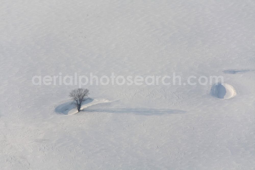 Tutow from the bird's eye view: Winterlandschaft in Mecklenburg-Vorpommern in der Abendsonne.