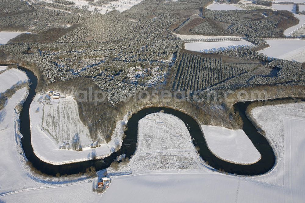 Olfen from above - Winterlandschaft vom Areal des Freizeitpark Gut Eversum an der Lippe in Olfen im Ruhrgebiet. Winter landscape of Attraction Good Eversum on the lip in Olfen.