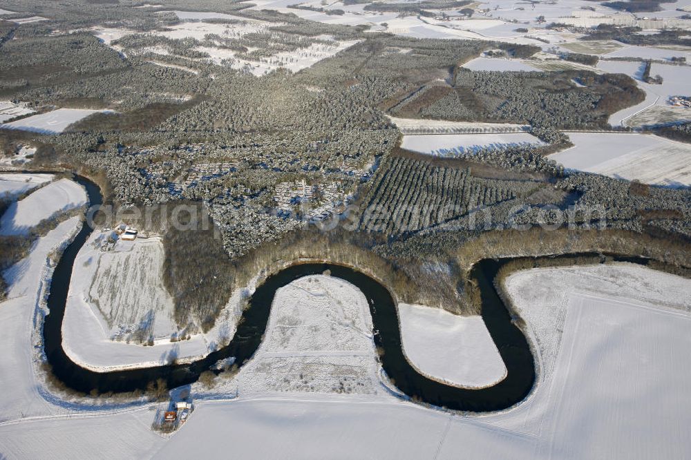 Olfen from the bird's eye view: Winterlandschaft vom Areal des Freizeitpark Gut Eversum an der Lippe in Olfen im Ruhrgebiet. Winter landscape of Attraction Good Eversum on the lip in Olfen.