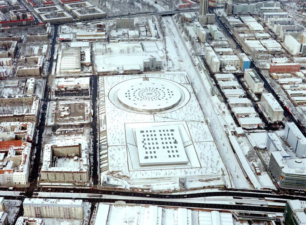 Berlin-Friedrichshain from the bird's eye view: Winterlandschaft am Velodrom