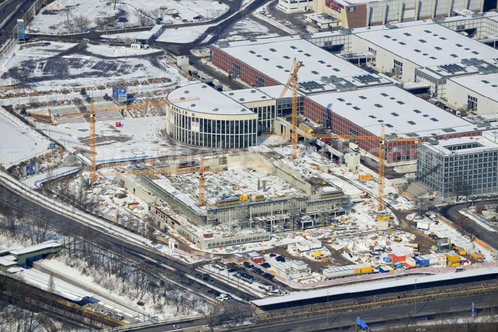 Aerial image Berlin - View of construction site at the exhibition venue Cube City Exhibition Grounds in Berlin Charlottenburg. On the site of the demolished Germany Hall is to be completed by the end of 2013, designed by the architectural firm UNIQUE CODE suitable congress hall