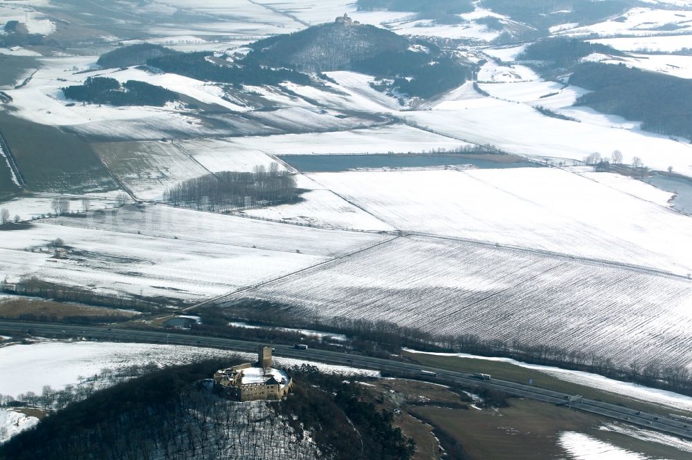 Aerial image Wandersleben - View the wintry snow-covered ruins of the castle Gleichen near Wan dersleben in Thuringia