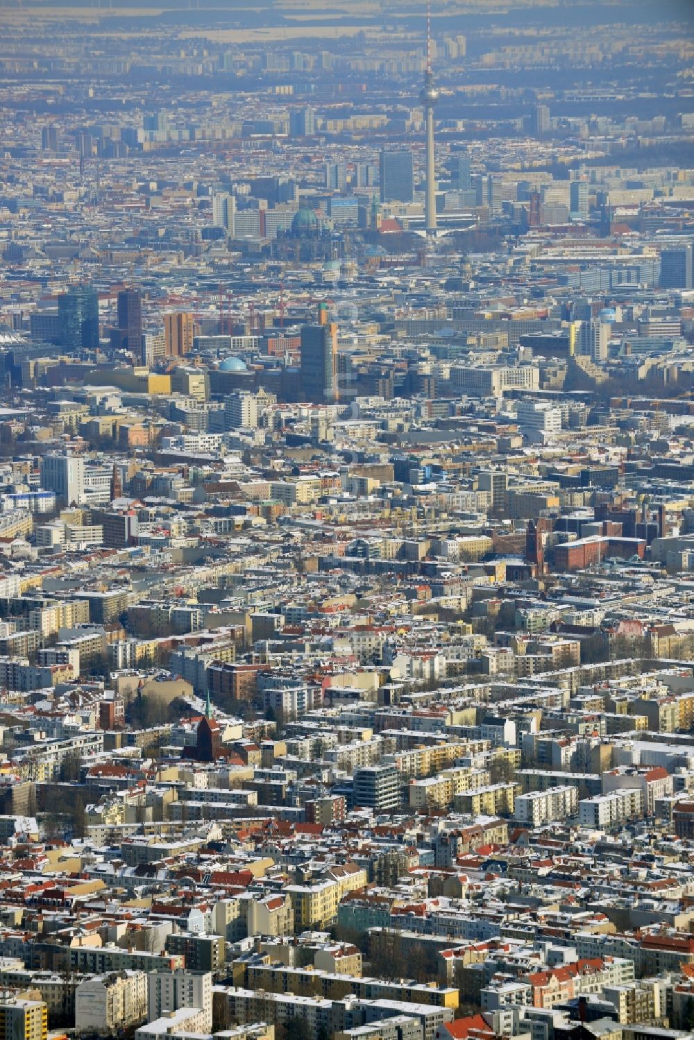 Aerial photograph Berlin - Winter snow covered neighborhoods in the Berlin district of Charlottenburg - Wilmersdorf