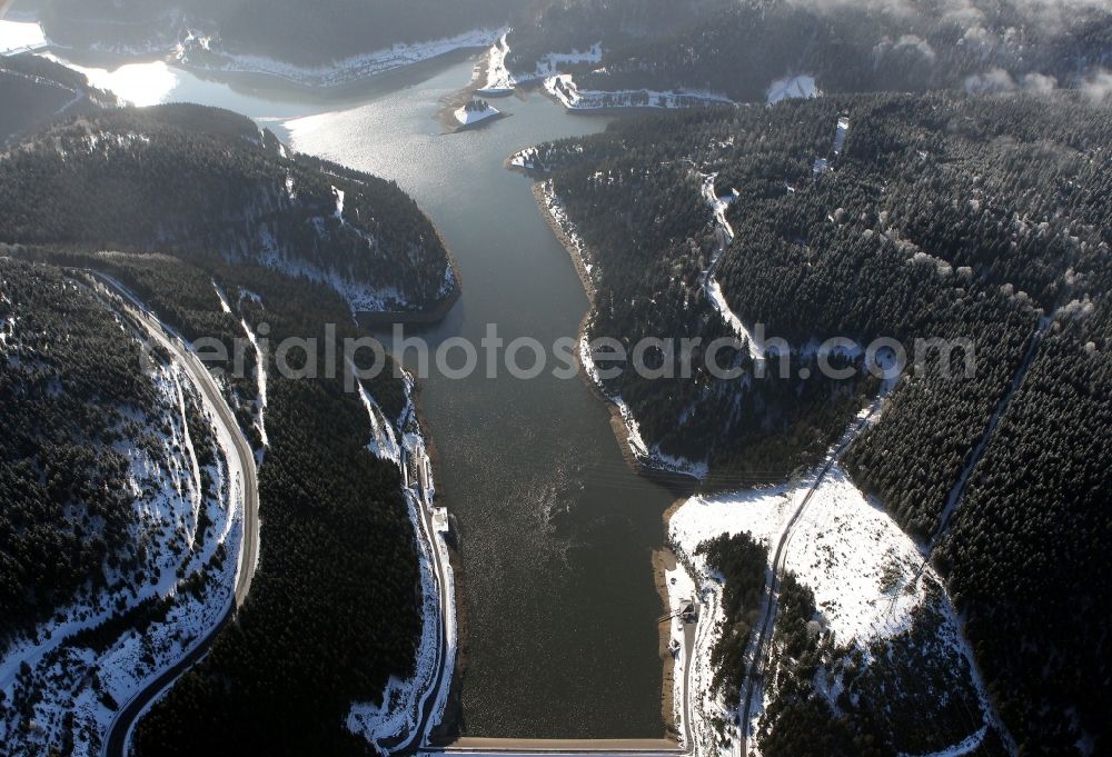 Goldisthal from the bird's eye view: Winter with snow covered dam of the reservoir at pumped storage plant in Goldisthal in Thuringia