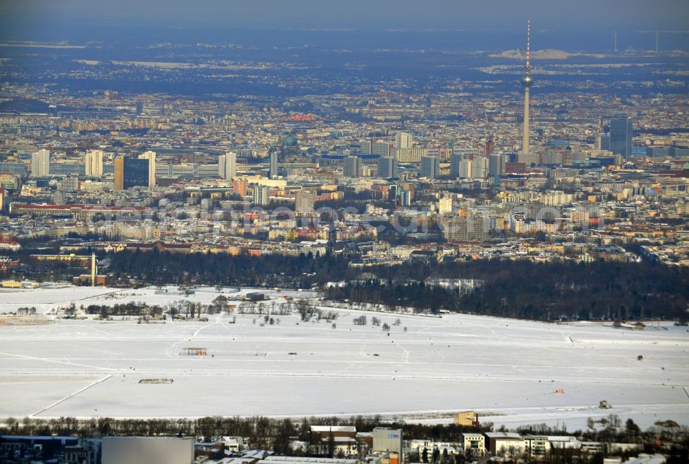 Aerial photograph Berlin - View of the runway of the former airport Berlin-Tempelhof. By October 2008 it was one of three airports in the Berlin area. Today the site is used by the Berlin population as a recreational area