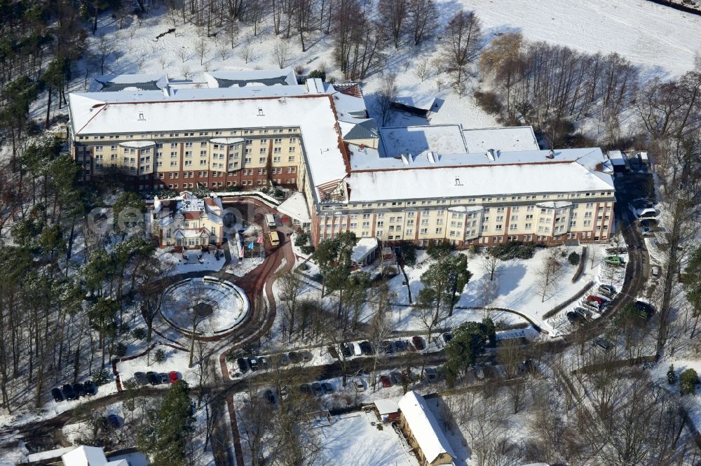 Hoppegarten from the bird's eye view: Wintry terrain covered with snow, the median hospital Hoppegarten in Brandenburg. The rehabilitation clinic Hoppegarten is a rehabilitation clinic for orthopedics, rheumatology, trauma and pain management, medical and vocational rehabilitation, EFL Competence Center