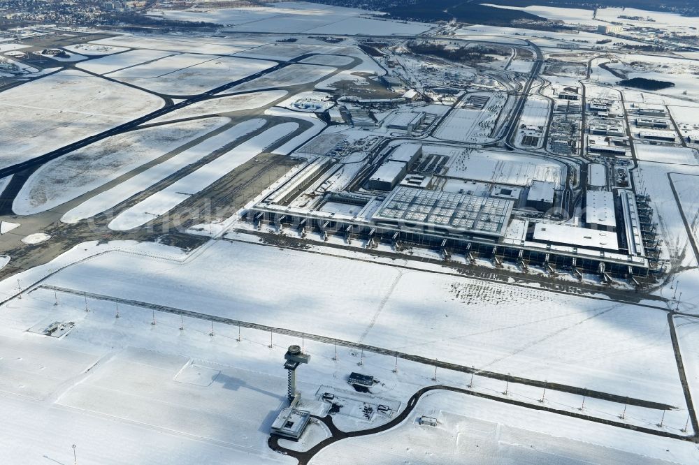 Aerial photograph Schönefeld - Site of the new airport BER / BBI AIRPORT BERLIN BRANDENBURG Willi Brandt in Schönefeld in Brandenburg. The new terminal is in the south of the airport Berlin -Schoenefeld quality built