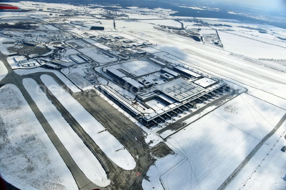 Schönefeld from the bird's eye view: Site of the new airport BER / BBI AIRPORT BERLIN BRANDENBURG Willi Brandt in Schönefeld in Brandenburg. The new terminal is in the south of the airport Berlin -Schoenefeld quality built