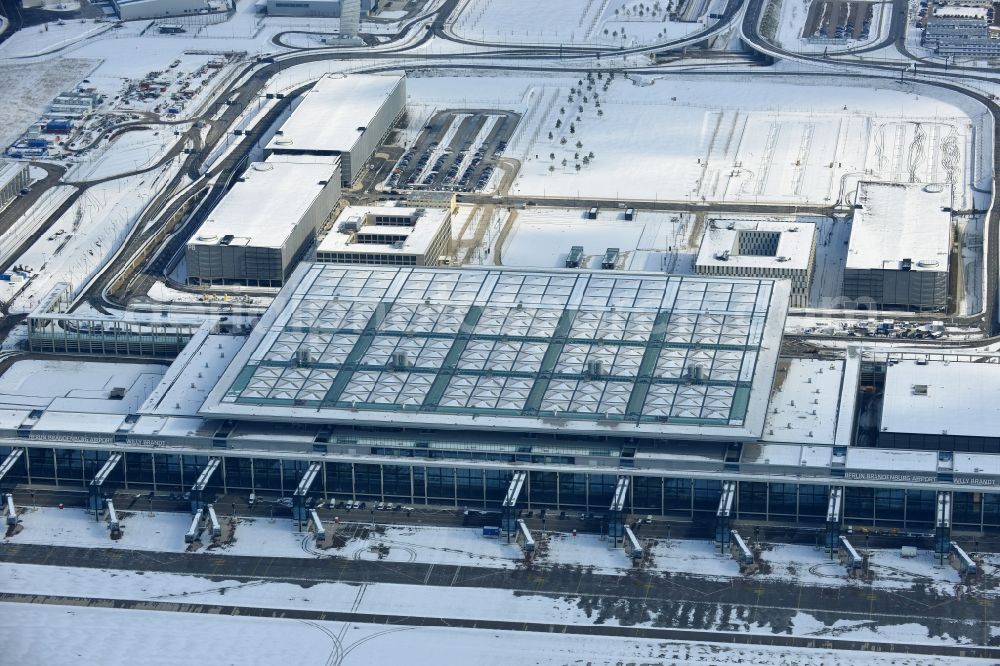 Aerial photograph Schönefeld - Site of the new airport BER / BBI AIRPORT BERLIN BRANDENBURG Willi Brandt in Schönefeld in Brandenburg. The new terminal is in the south of the airport Berlin -Schoenefeld quality built