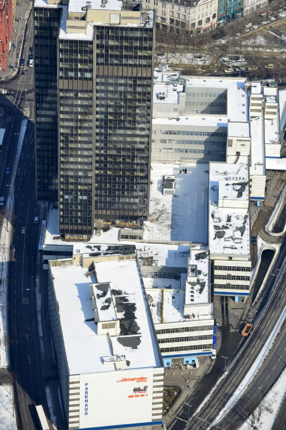 Berlin from the bird's eye view: View of the Steglitzer Kreisel, a building complex with an office tower in Berlins district of Steglitz