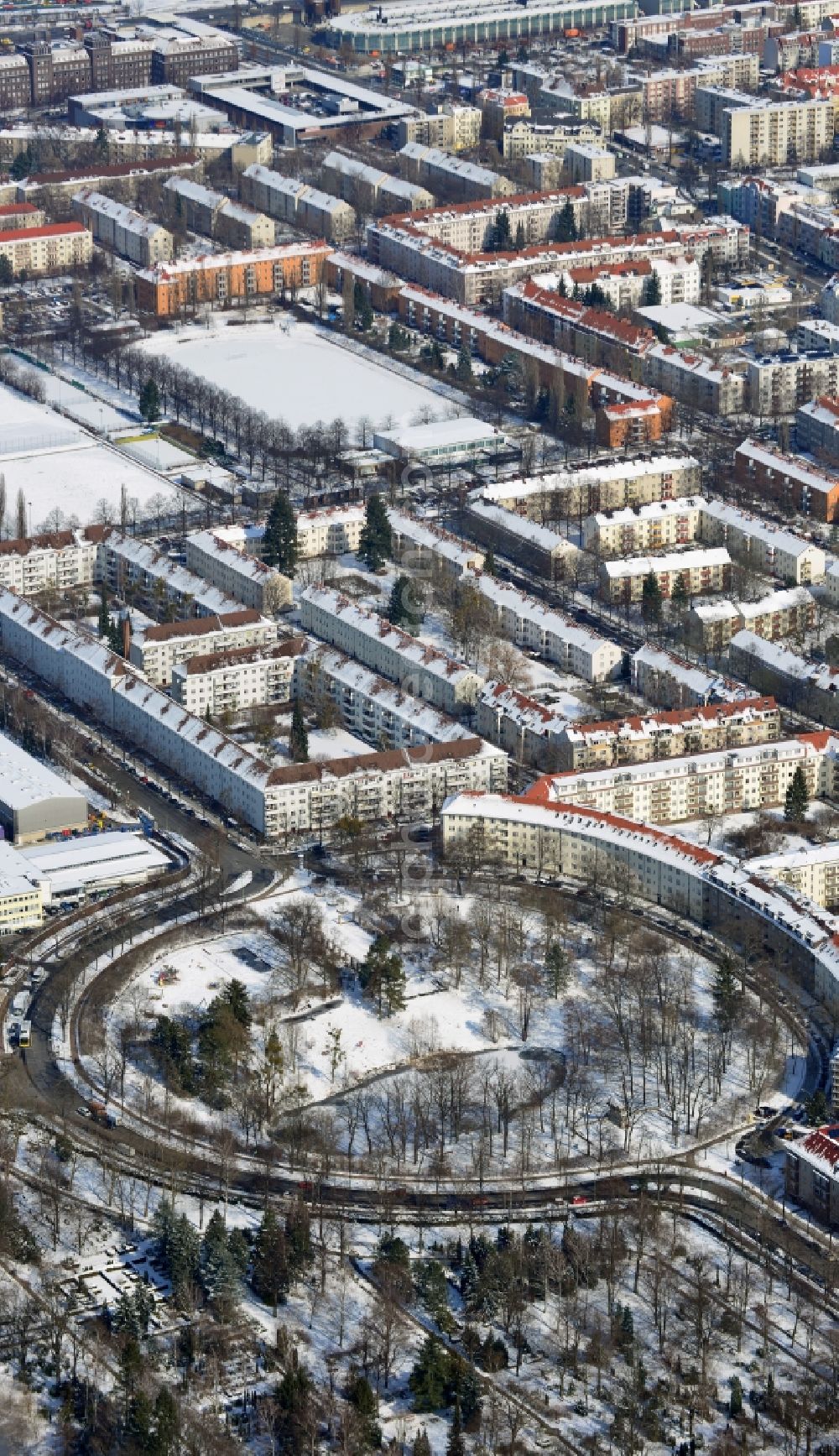 Berlin Tempelhof - Schöneberg from the bird's eye view: Winter covered with snow multi-dwelling residential area on Alboinplatz / Alboinstraße in Tempelhof-Schöneberg