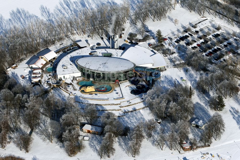 Aerial image Hohenfelden - Snow-covered spa and swimming pools of the Avenida Therme in Hohenfelden in the state of Thuringia