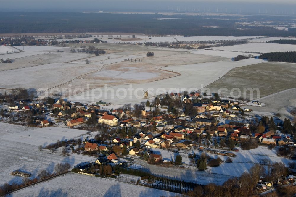 Beetzseeheide from above - Wintry snowy village view in Ketzuer in the state Brandenburg