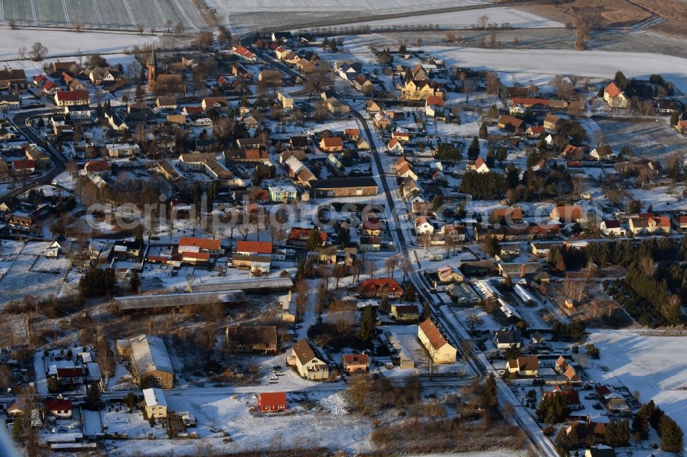 Aerial photograph Nauen - Wintry snowy village view in Wachow in the state Brandenburg