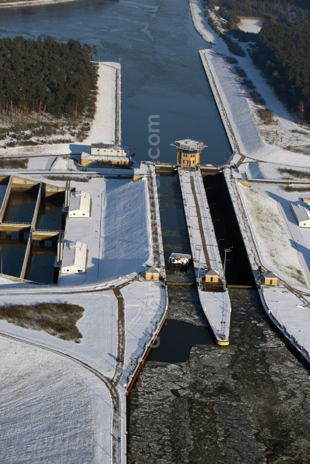 Hohenwarthe from above - Wintry snowy locks - plants on the banks of the waterway of the Elbe-Havel-Kanales in Hohenwarthe in the state Saxony-Anhalt