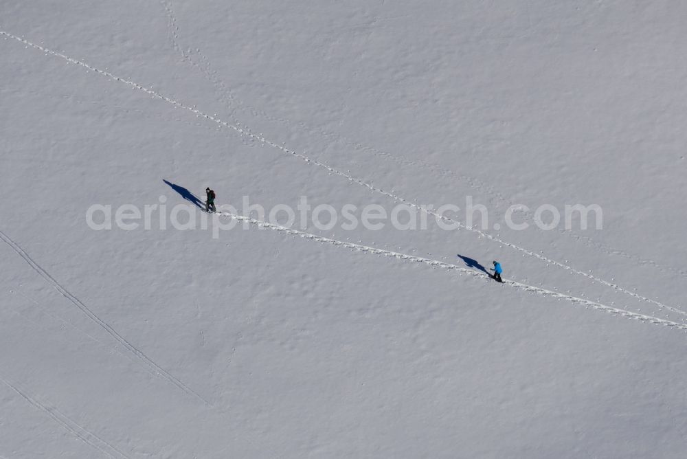 Hessisch Lichtenau from above - Wintery snow- covered structures on agricultural fields in the district Hausen in Hessisch Lichtenau in the state Hesse