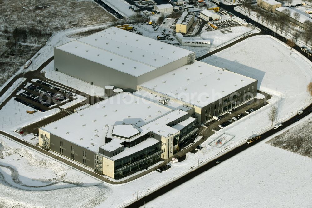 Hoppegarten from the bird's eye view: View of the new construction of the Europazentrale Clinton in Hoppegarten in the state of Brandenburg