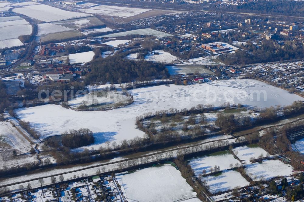 Göttingen from above - Wintery snowy lake in the district Hannover Metropolitan Area in Goettingen in the state Lower Saxony