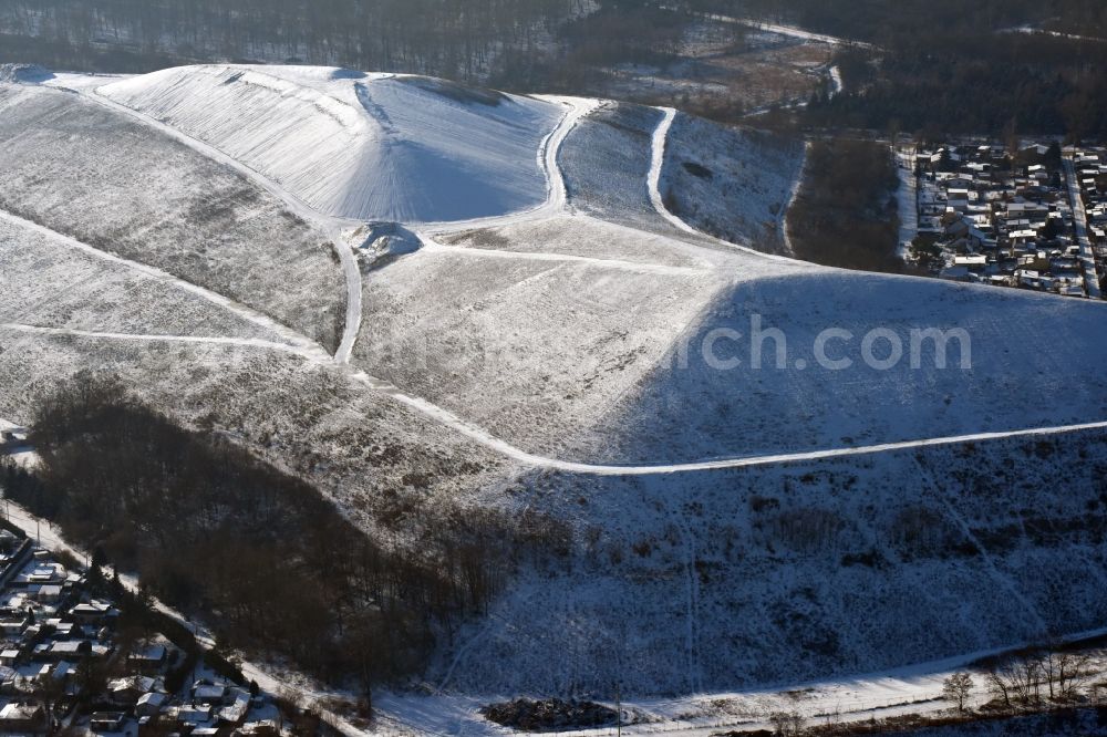 Aerial photograph Berlin - Wintry snowy site of heaped landfill in Berlin in Germany