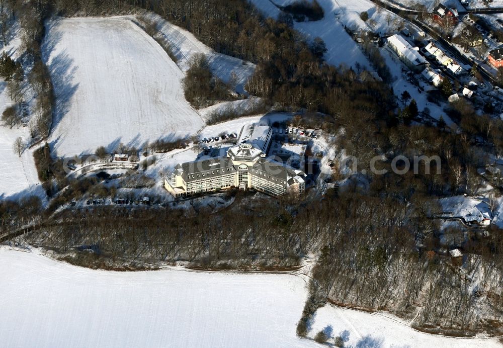 Saalfeld/Saale from the bird's eye view: Snow-covered hospital grounds of the Bergfried clinic in Saalfeld/Saale in the state of Thuringia