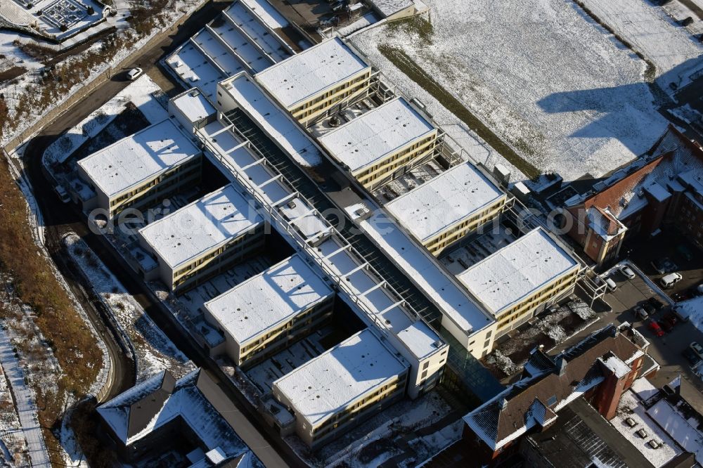 Aerial photograph Brandenburg an der Havel - Winterly snowy clinic on the hospital grounds Staedtisches Klinikum in Brandenburg an der Havel in the state Brandenburg