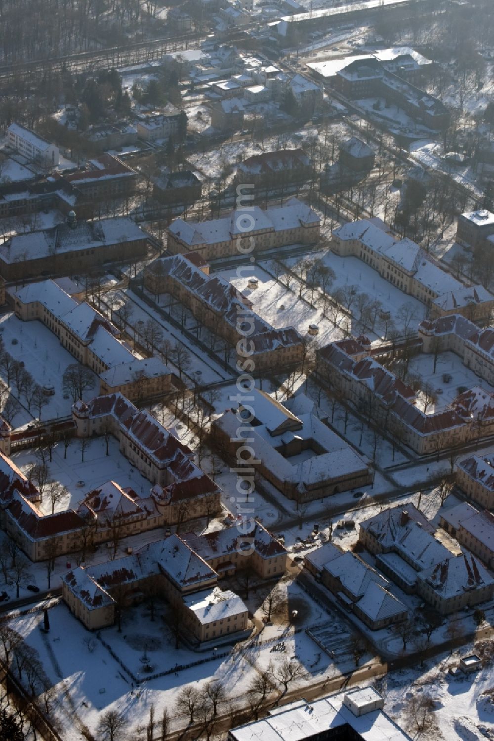 Berlin from the bird's eye view: Winterly snowy clinic of the hospital grounds Wilbergstrasse - Poelnitzweg in Berlin Buch in the state Berlin