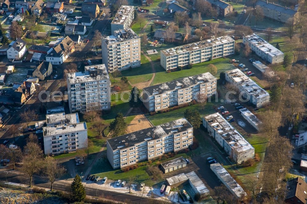 Hamm from the bird's eye view: Residential area of a multi-family house settlement on Rudolf-Salchow-Weg in Hamm in the state of North Rhine-Westphalia