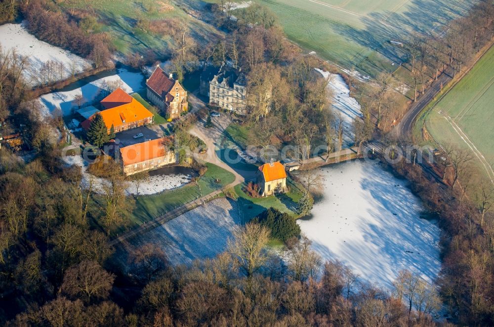 Hamm from above - Building complex of the Haus Ermelinghof mansion in the Bockum-Hoevel part of Hamm in the state of North Rhine-Westphalia