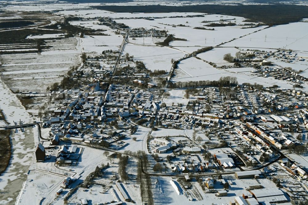 Aerial photograph Loitz - Wintry snowy old Town area and city center in Loitz in the state Mecklenburg - Western Pomerania, Germany