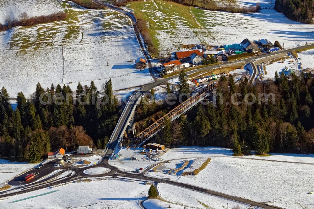 Aerial image Rottenbruch - Wintry snowy New construction of the bridge structure Echelsbacher Bruecke on Ammerschlucht in Rottenbruch in the state Bavaria, Germany