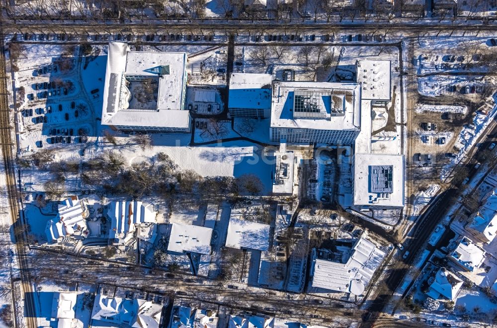 Aerial image Unna - Wintry snowy office building of Kreisverwaltung Unna on Friedrich-Ebert-Strasse in Unna at Ruhrgebiet in the state North Rhine-Westphalia, Germany