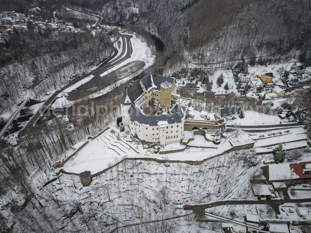 Aerial photograph Drebach - Wintry snowy scharfenstein Castle in Scharfenstein in the state of Saxony, Germany