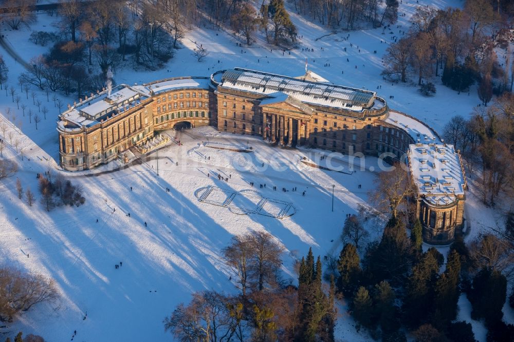 Aerial photograph Kassel - Wintry snowy Castle of Schloss Wilhelmshoehe in the district Bad Wilhelmshoehe in Kassel in the state Hesse, Germany