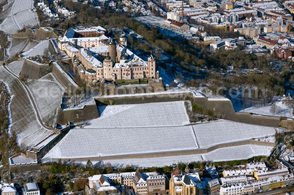 Würzburg from the bird's eye view: Wintry snowy castle of the fortress Festung Marienberg in the district Zellerau in Wuerzburg in the state Bavaria, Germany