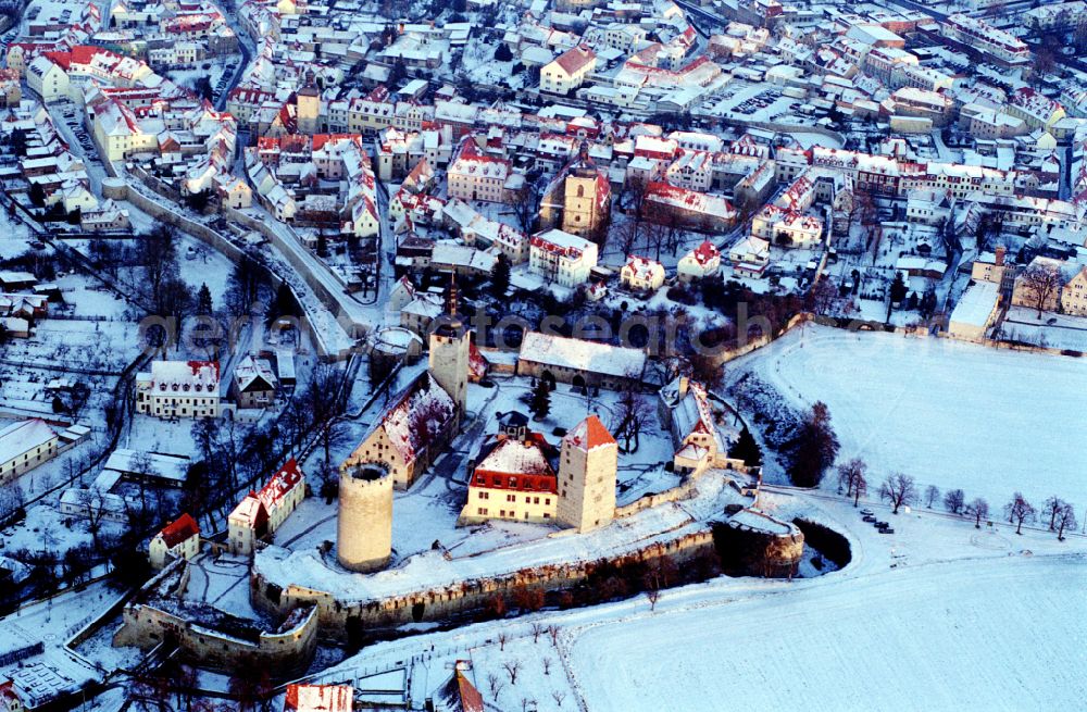 Aerial photograph Querfurt - Wintry snowy castle of the fortress Querfurt Strasse Strasse of Romanik in Querfurt in the state Saxony-Anhalt, Germany