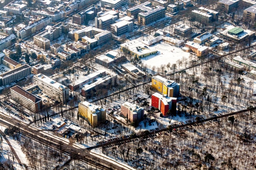 Karlsruhe from the bird's eye view: Wintry snowy Campus building of the University of Applied Sciences Hochschule Karlsruhe a?? technique and economy and students dormitories in Karlsruhe in the state Baden-Wuerttemberg, Germany