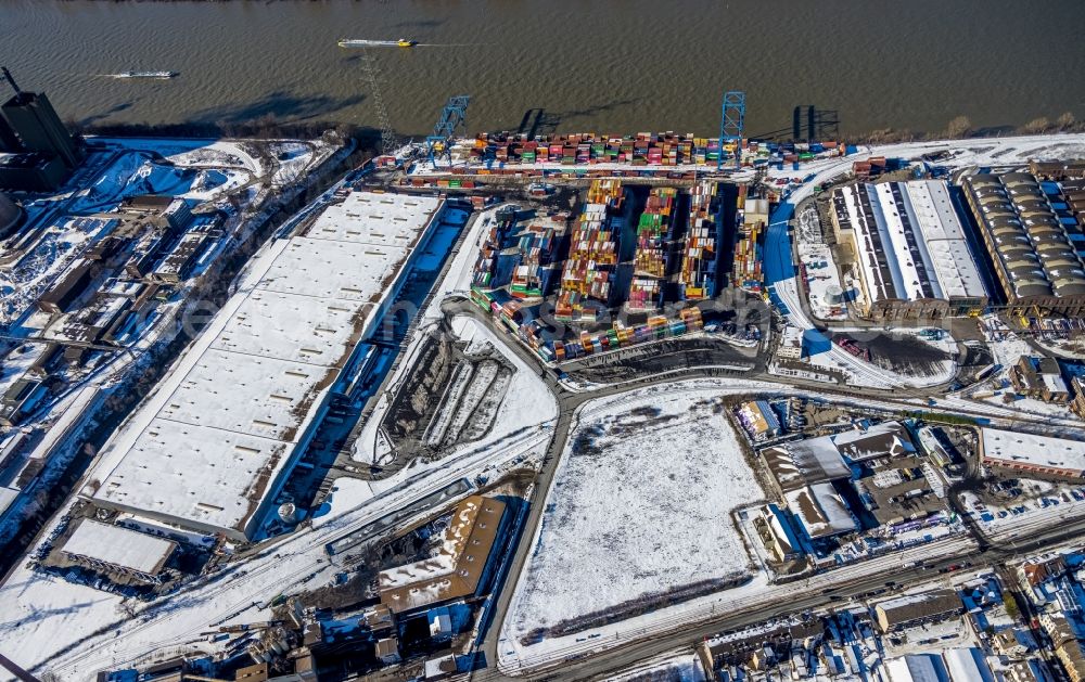 Aerial photograph Duisburg - Wintry snowy container terminal of the Rhein-Ruhr Terminal Gesellschaft fuer Container- und Gueterumschlag mbH on Richard-Seiffert-Strasse in Duisburg in the state North Rhine-Westphalia, Germany