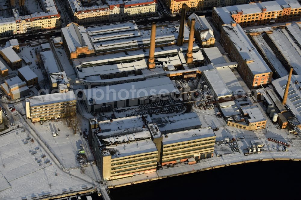 Aerial image Berlin - Wintry snowy development area of industrial wasteland areal formerly Kabelwerk Oberspree (KWO) in the district Oberschoeneweide in Berlin