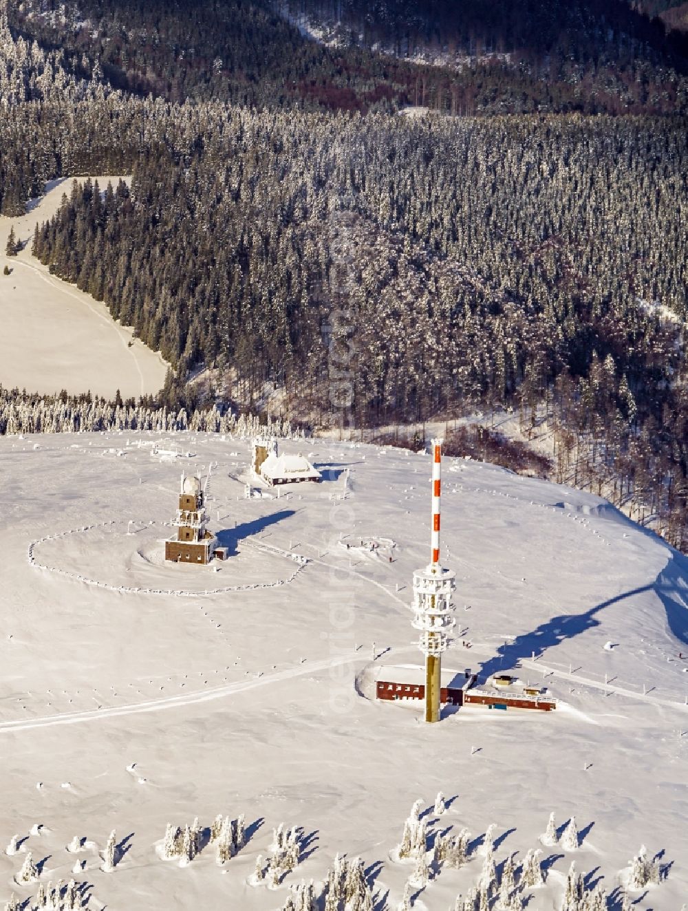 Feldberg (Schwarzwald) from the bird's eye view: Wintry snowy hill Feldberg (Schwarzwald) in the state Baden-Wurttemberg, Germany