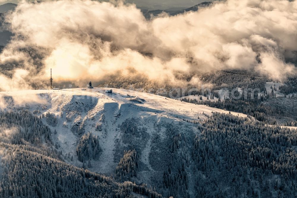 Feldberg (Schwarzwald) from the bird's eye view: Wintry snowy hill Feldberg (Schwarzwald) in the state Baden-Wurttemberg, Germany