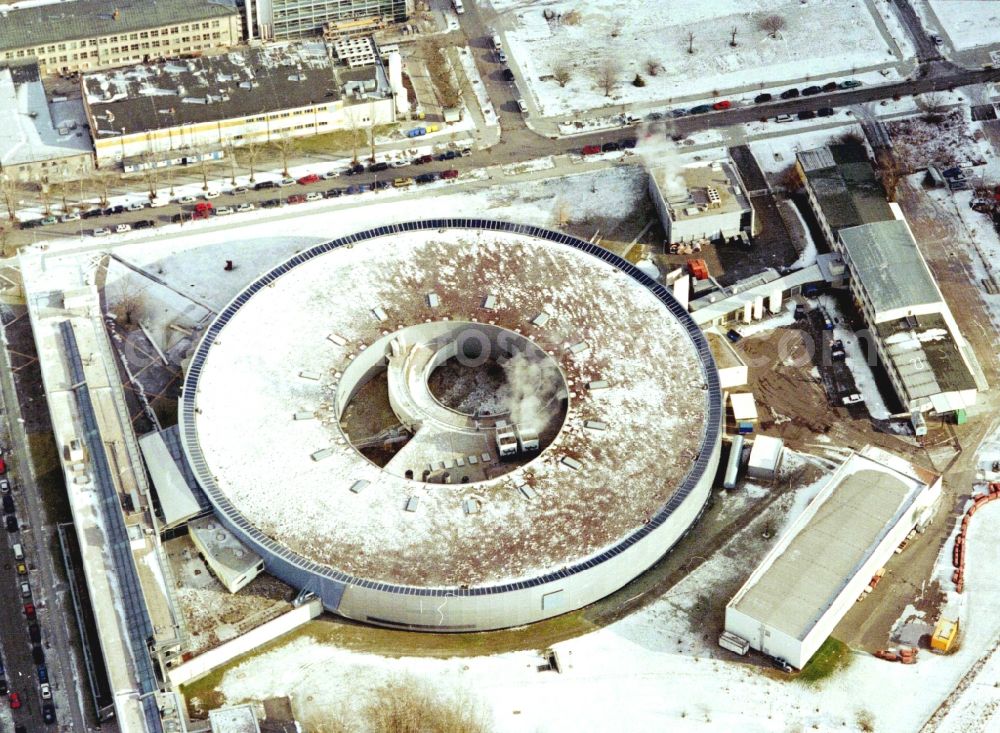 Berlin from the bird's eye view: Wintry snowy research building and office complex Elektronen- Speicherring BESSY - Synchrotronstrahlungsquelle in the district Adlershof in Berlin, Germany