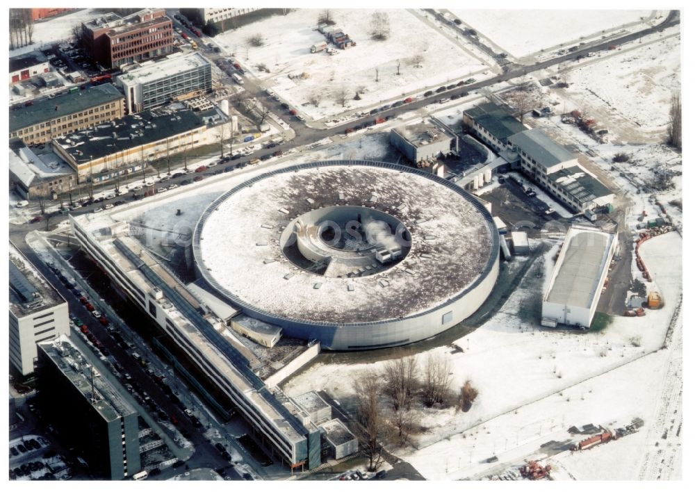 Aerial image Berlin - Wintry snowy research building and office complex Elektronen- Speicherring BESSY - Synchrotronstrahlungsquelle in the district Adlershof in Berlin, Germany